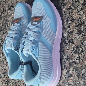 Womens size 11Wide baby blue Avia mixed mesh sneaker new w tags running shoe